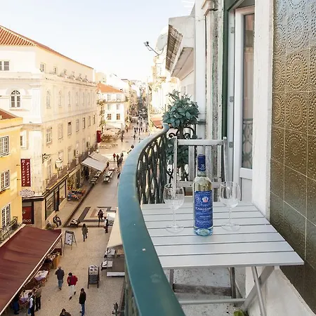 Chic 1-bed Flat With Balcony, View And Workspace, 5mins To Santa Justa Lift Apartmán Lisboa